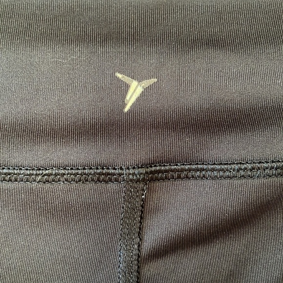 Girls Old Navy Active Go-dry black shorts - size XL - Picture 3 of 4